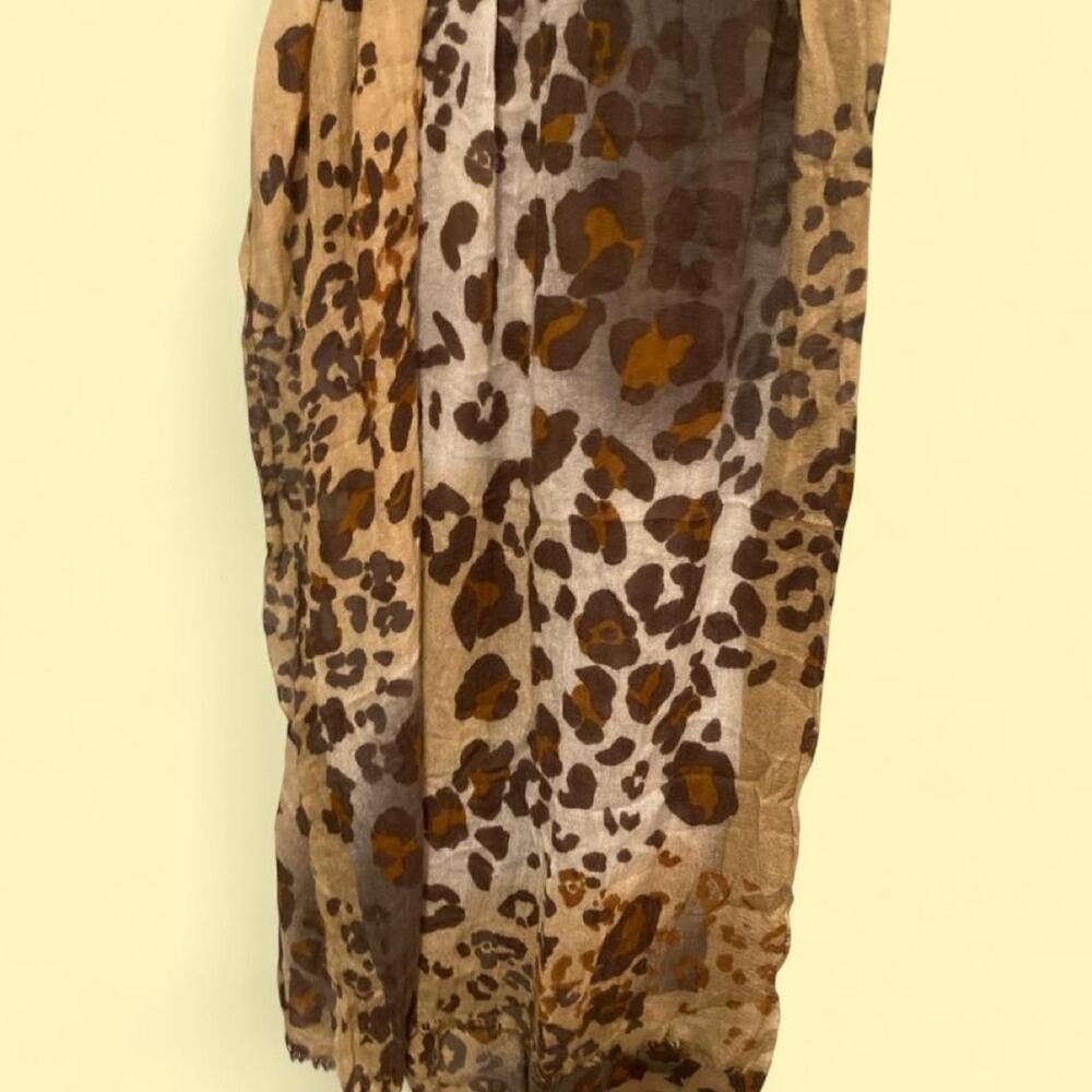 Leopard print maxi scarf with